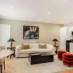 Chic 1 Bdr Apartment In Mayfair