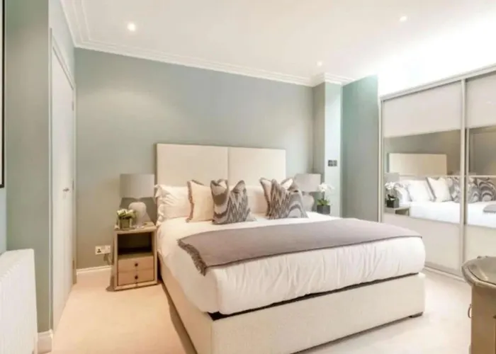 Chic 1 Bdr Apartment In Mayfair