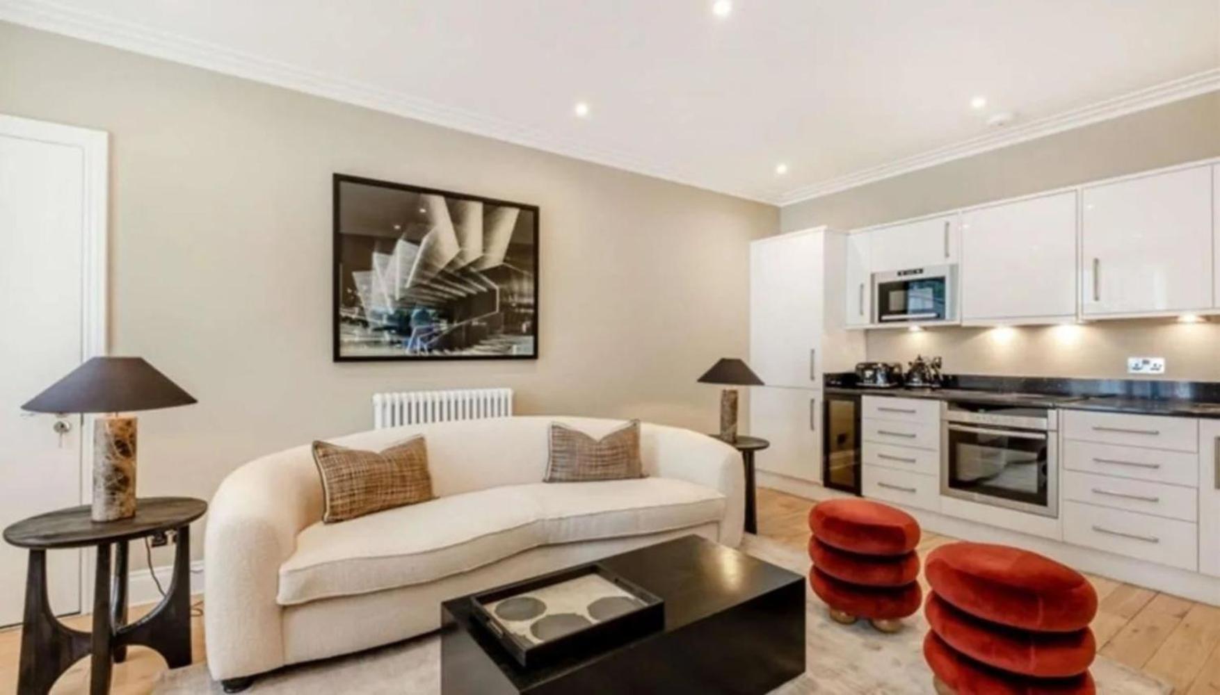 Chic 1 Bdr In Mayfair *